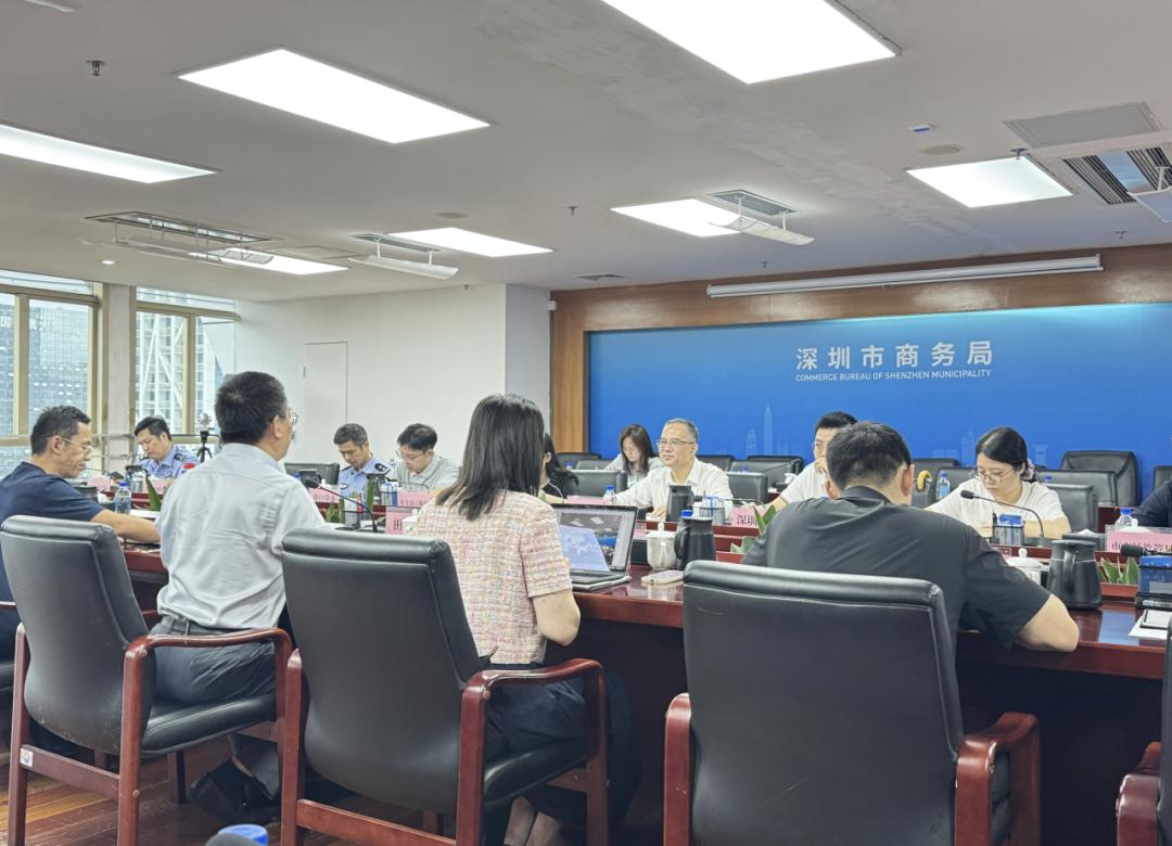 调研组与各地相关政府座谈